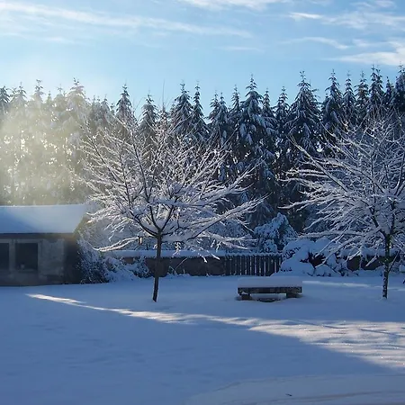 Le Faing Du Bray Bed & Breakfast